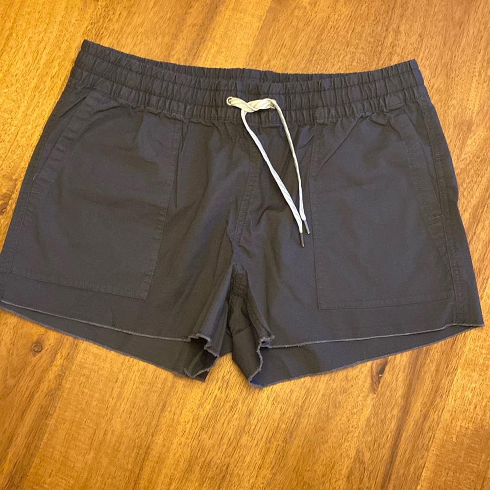 Vuori Vintage Ripstop Shorts size Medium